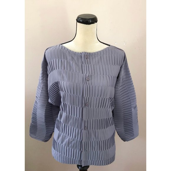 NWT Issey Miyake wave stripe pale grey cardigan blouse - Picture 6 of 13